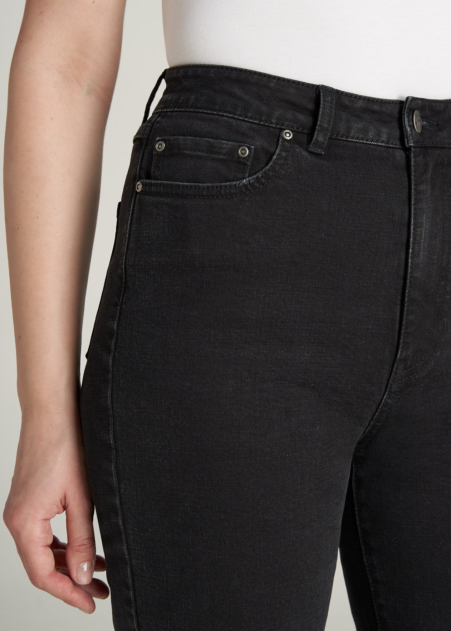 American-Tall-Women-Lola-UltraHighRise-SlimJean-Black-pocket