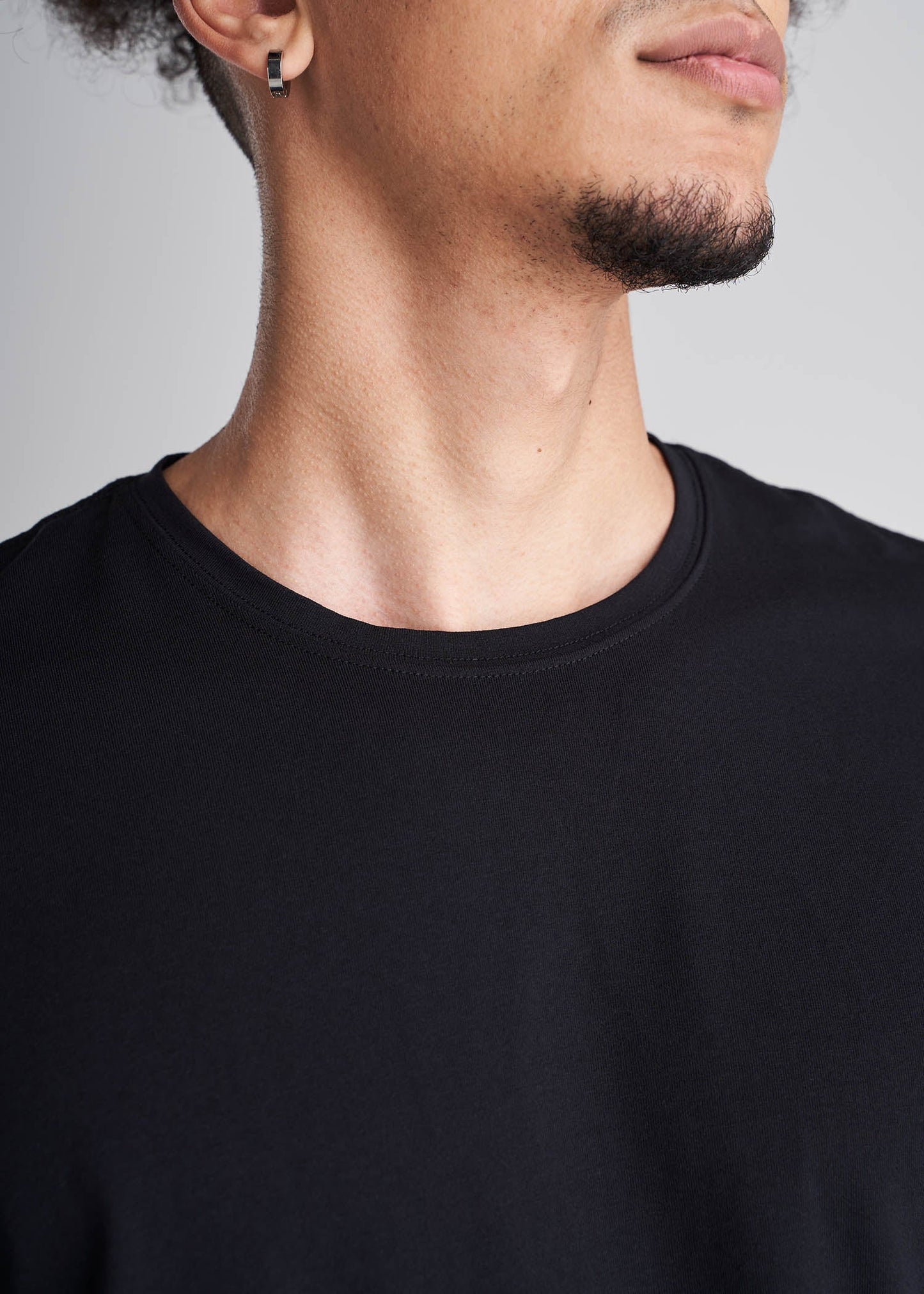 American_Tall_Men_Essentials_Regular_Fit_Crewneck_Tee_Black-Detail