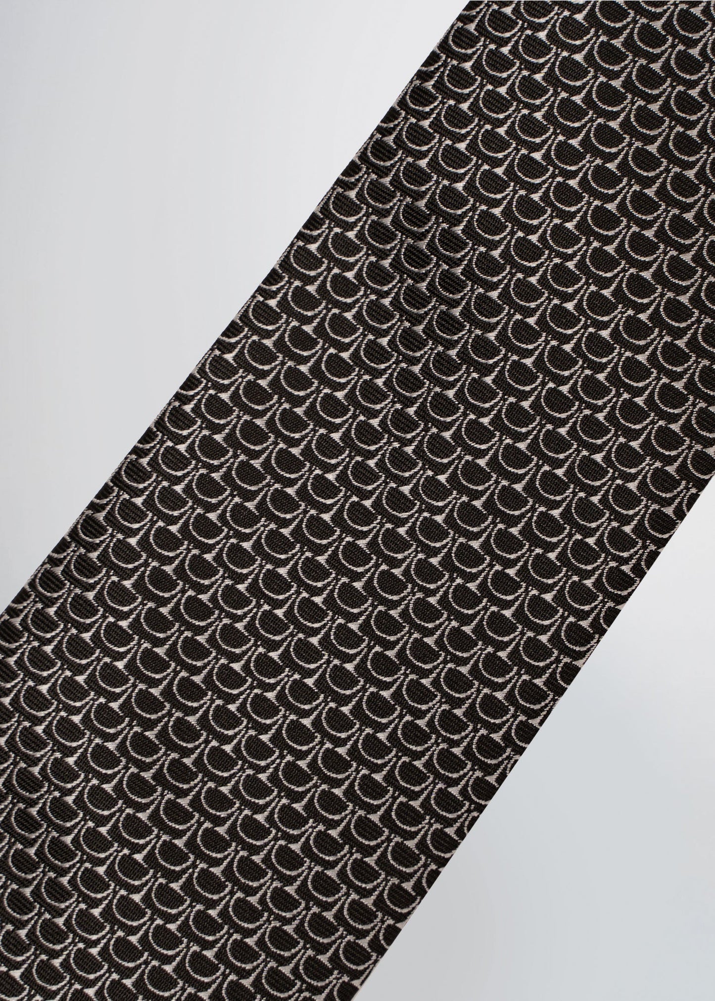 american-tall-mens-tie-black-silver-detail
