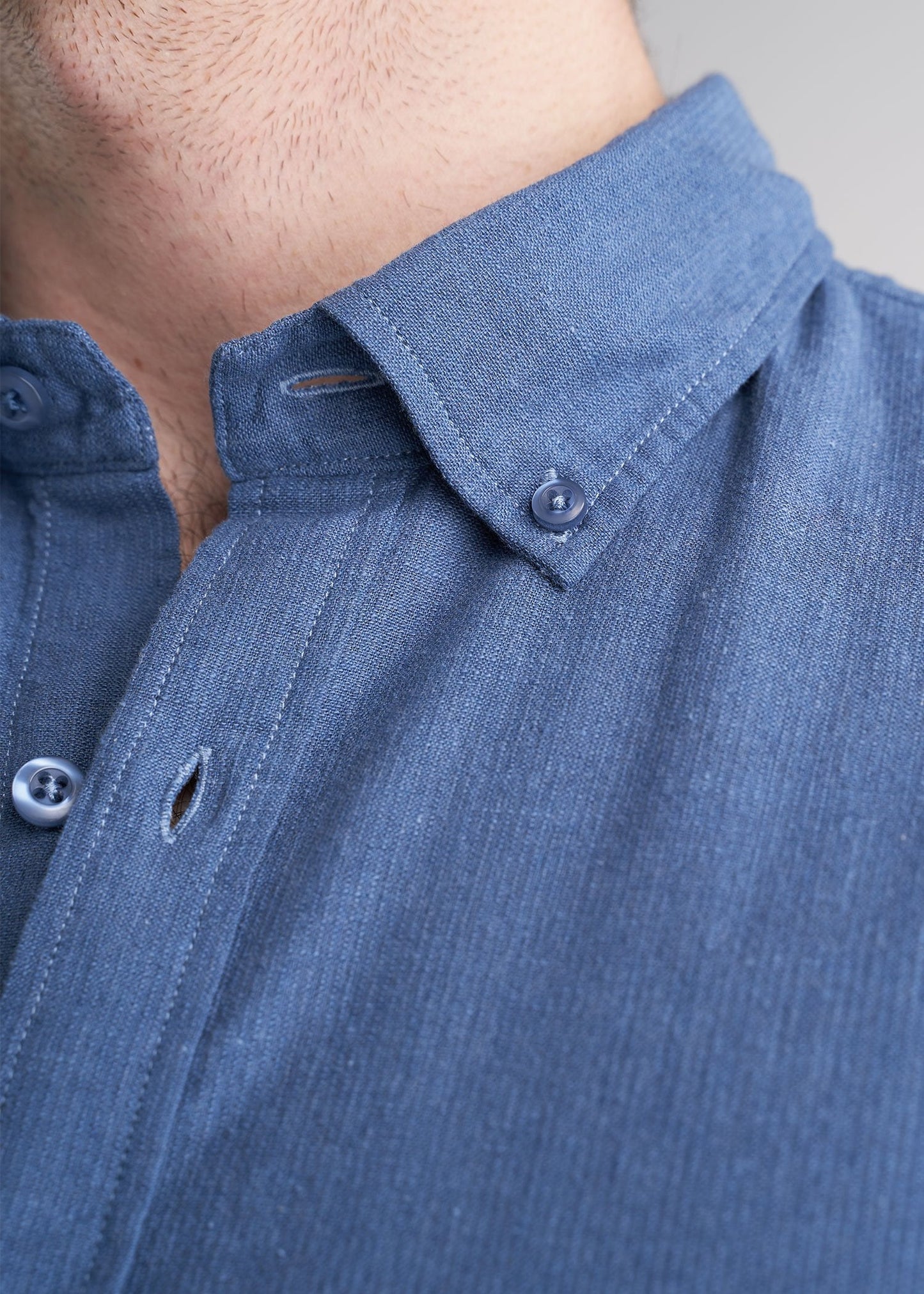 ATM-woven-LS-stretch-linen-shirt-mineral-blue-Detail