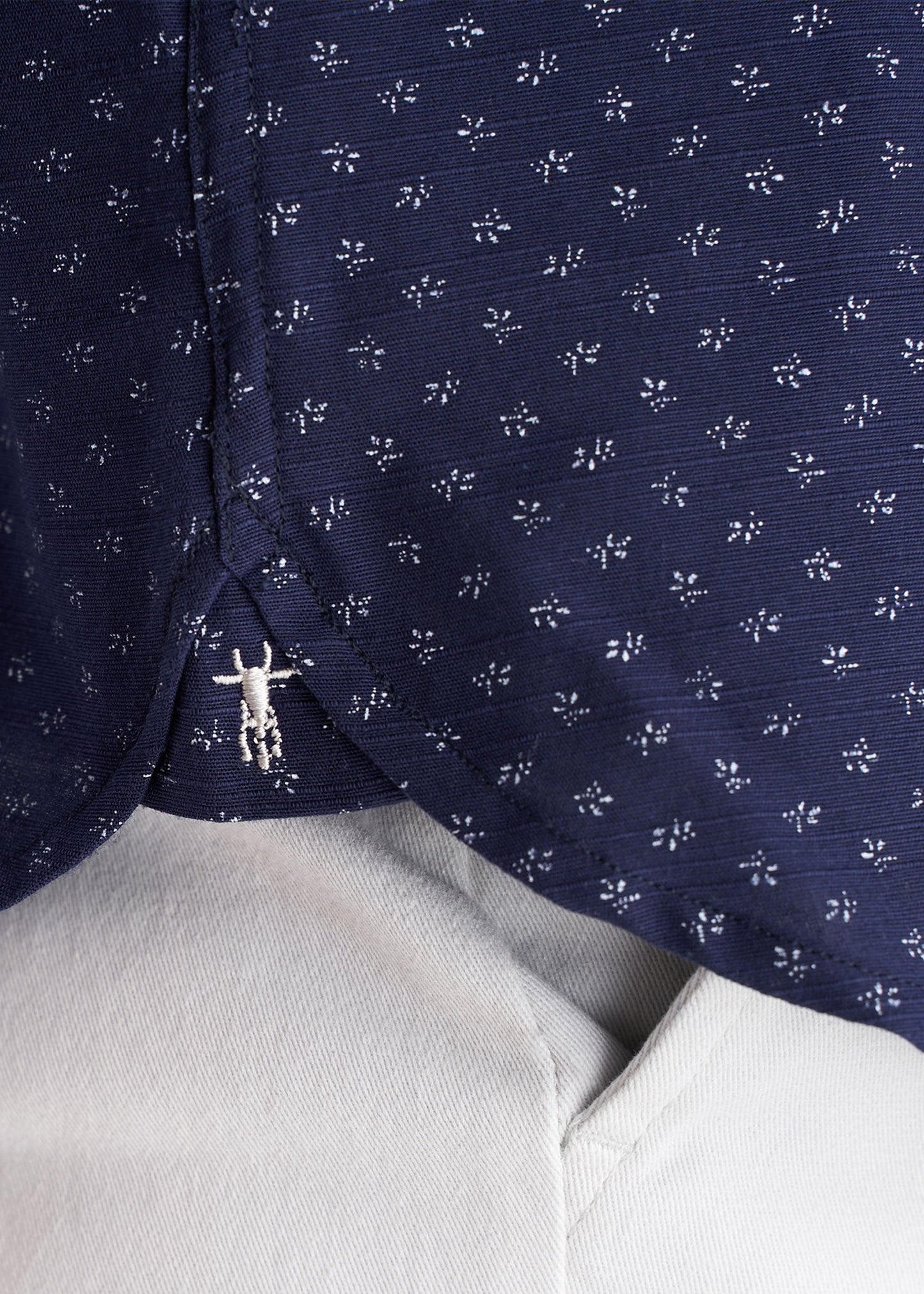 ATM-woven-print-navy-mini-floral-Detail