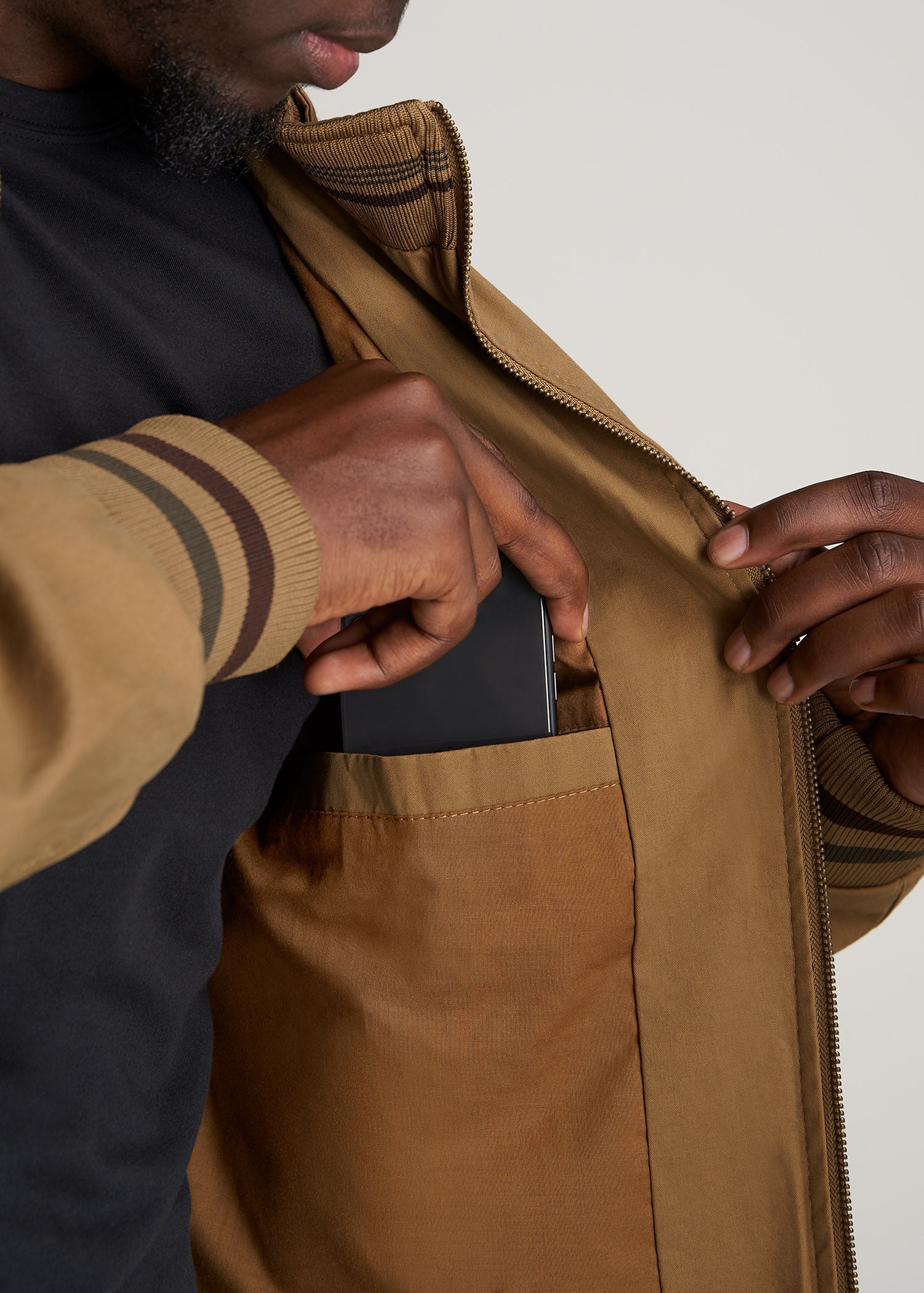 American-Tall-Men-LJ-CottonBomberJacket-Sahara-detail