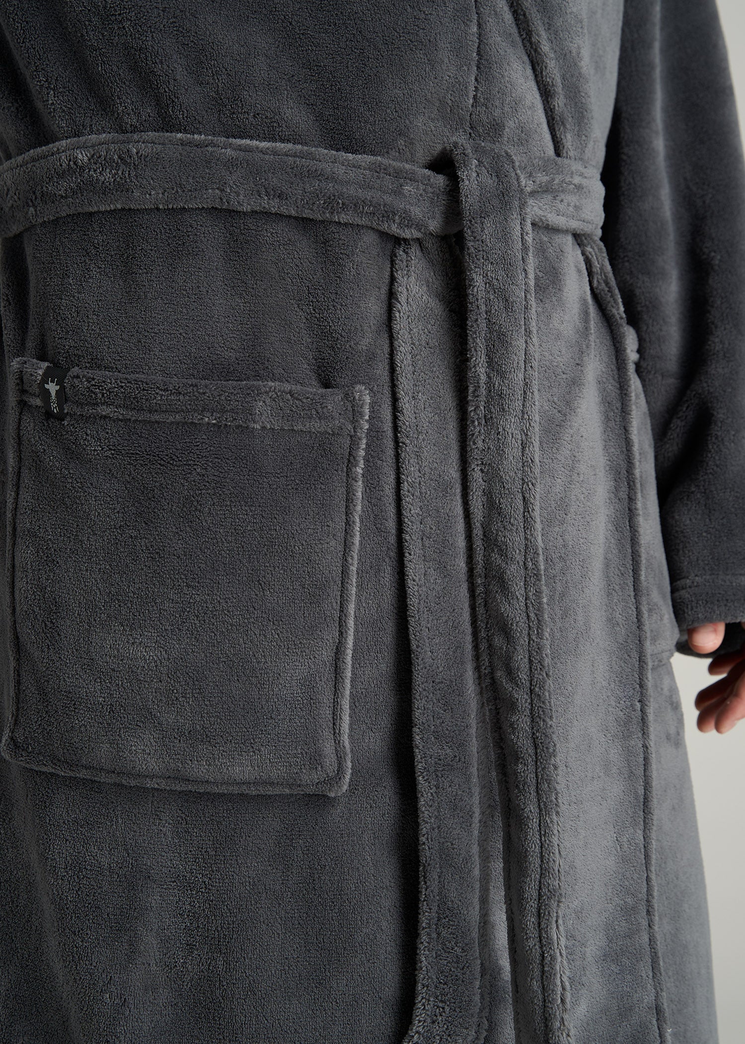     American-Tall-Men-Robe-Charcoal-detail