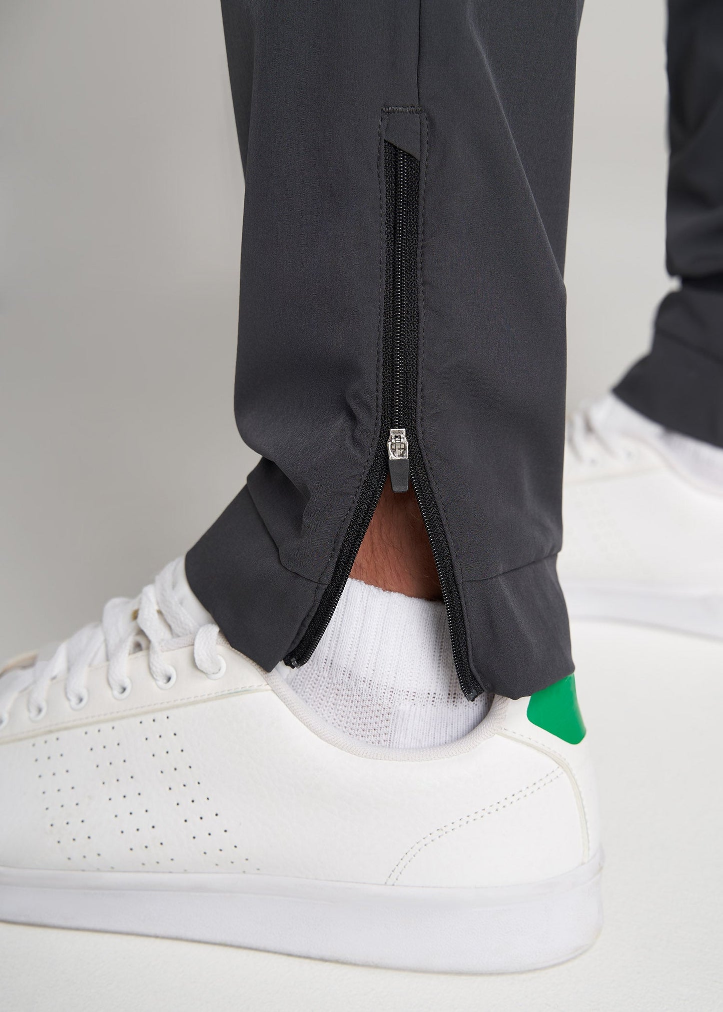 American-Tall-Men-TaperedFit-LightWeight-AthleticPant-Charcoal-detail