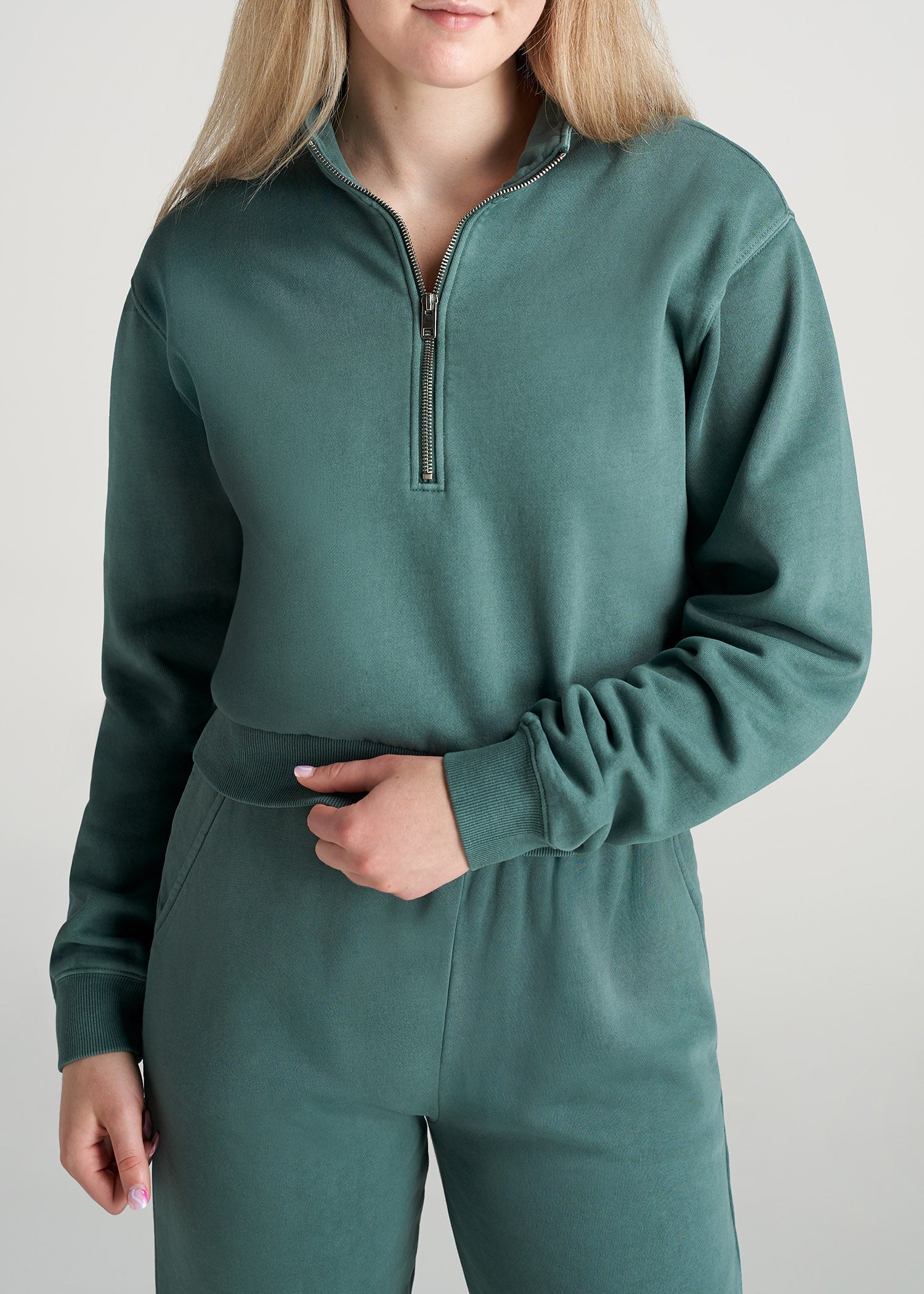 American-Tall-Women-80-20-HalfZip-GD-Sweatshirt-JuniperGreen-front
