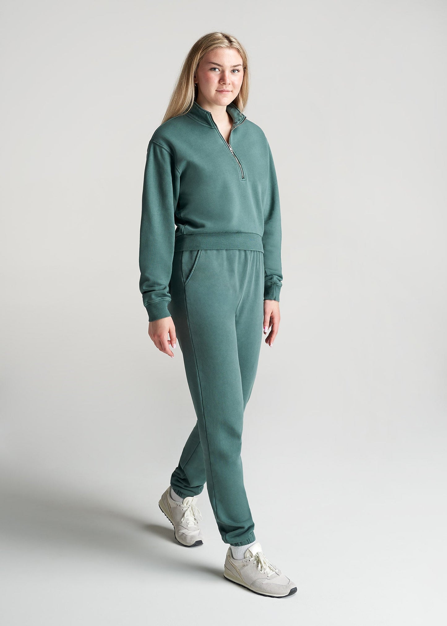 American-Tall-Women-80-20-HalfZip-GD-Sweatshirt-JuniperGreen-full