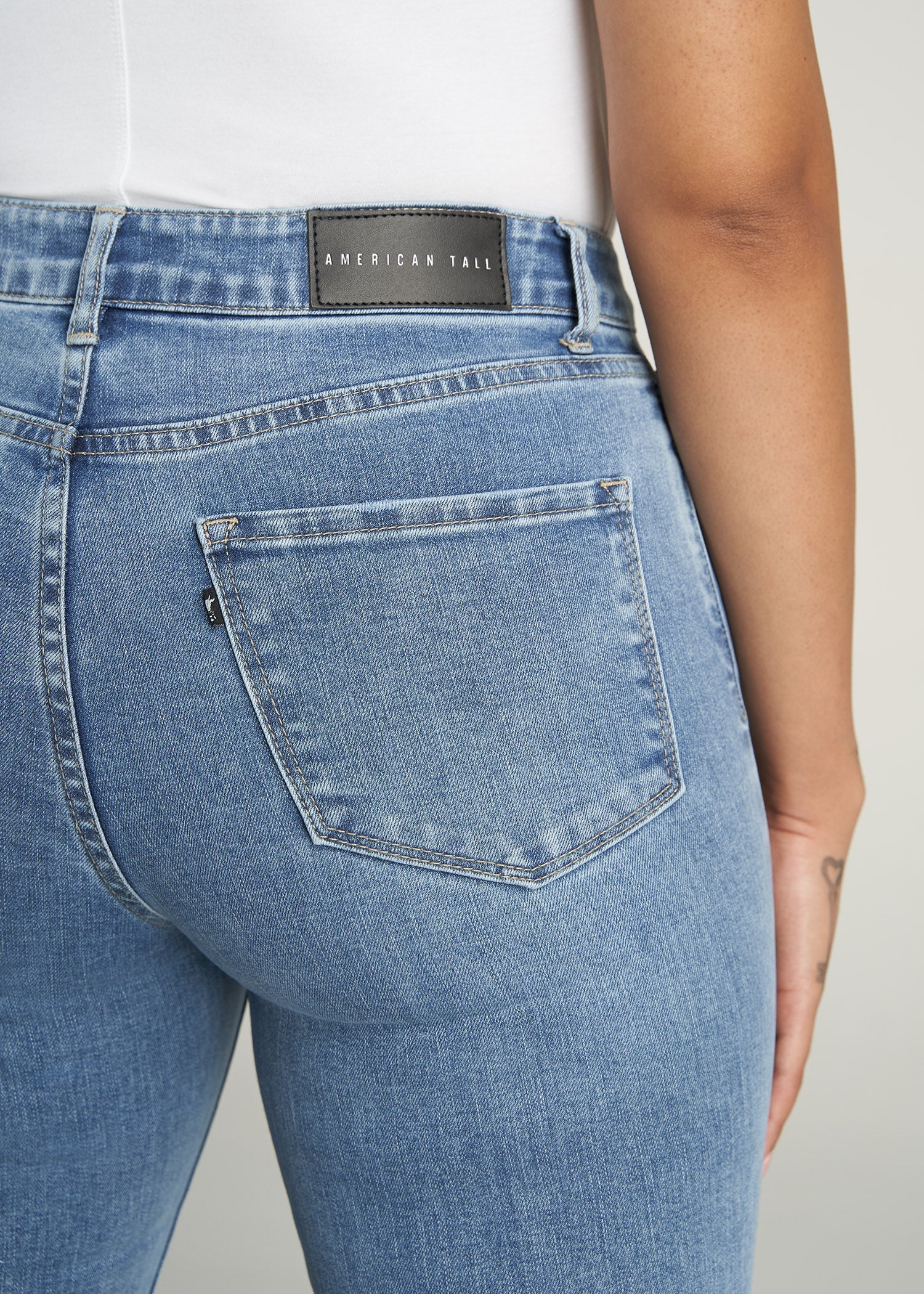    American-Tall-Women-Georgia-HighRise-SkinnyJean-MonacoFaded-detail