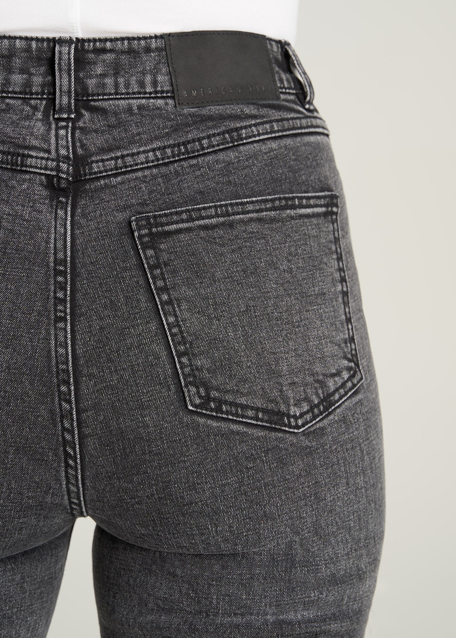    American-Tall-Women-Lola-UltraHighRise-SlimJean-BlackStoneWash-detail