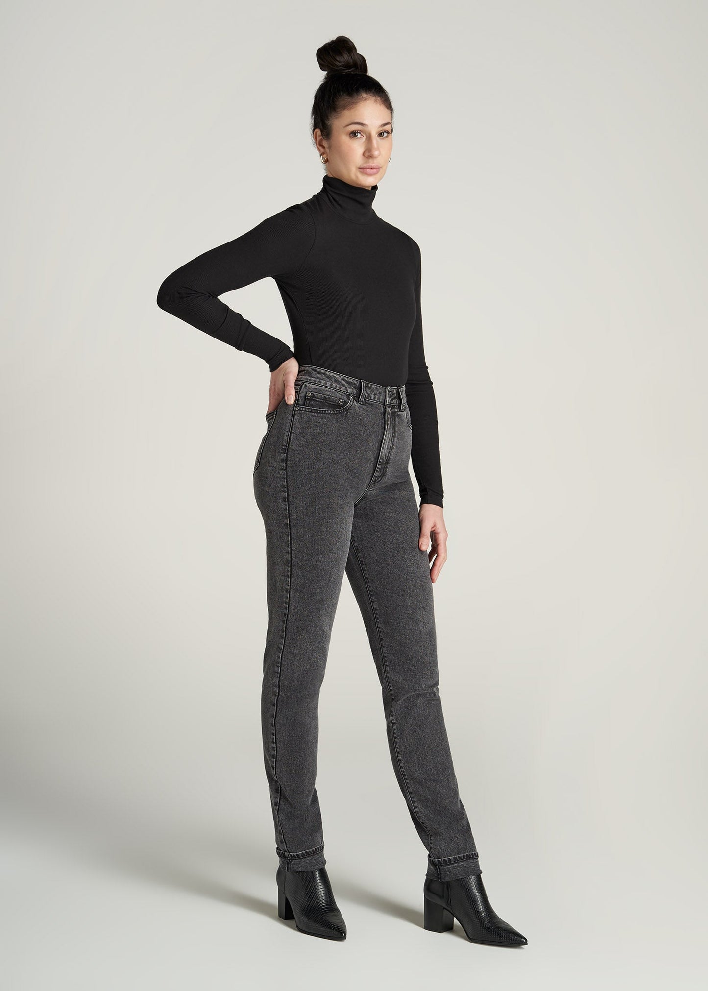       American-Tall-Women-Lola-UltraHighRise-SlimJean-BlackStoneWash-full