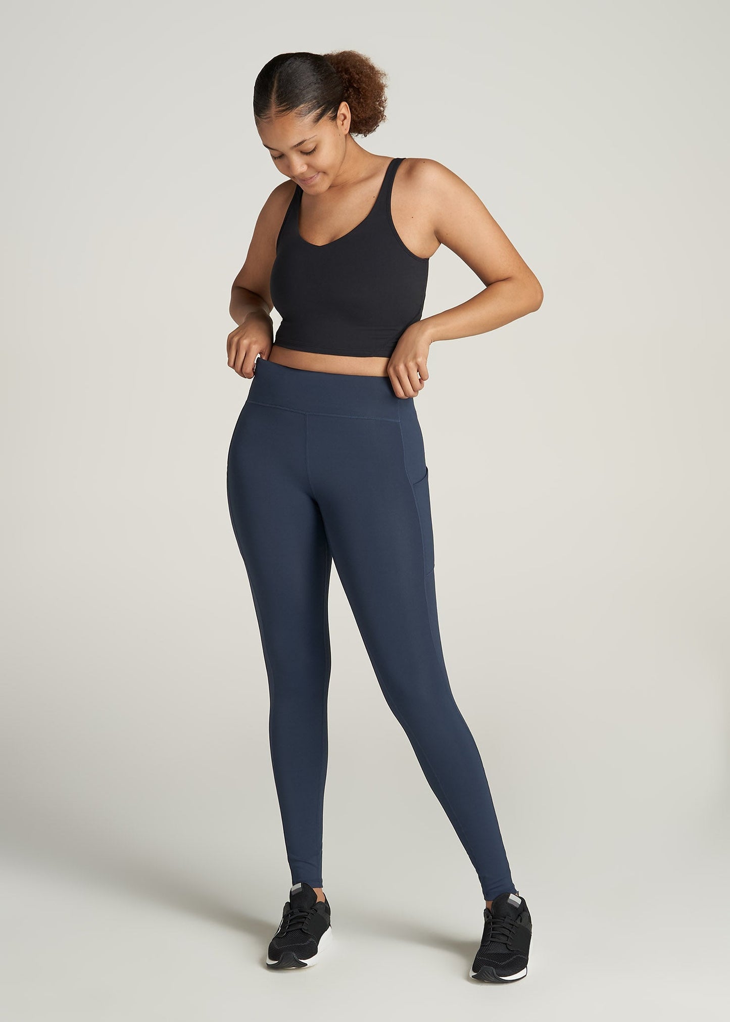 Tall Women's Performance Pocket Legging in Navy