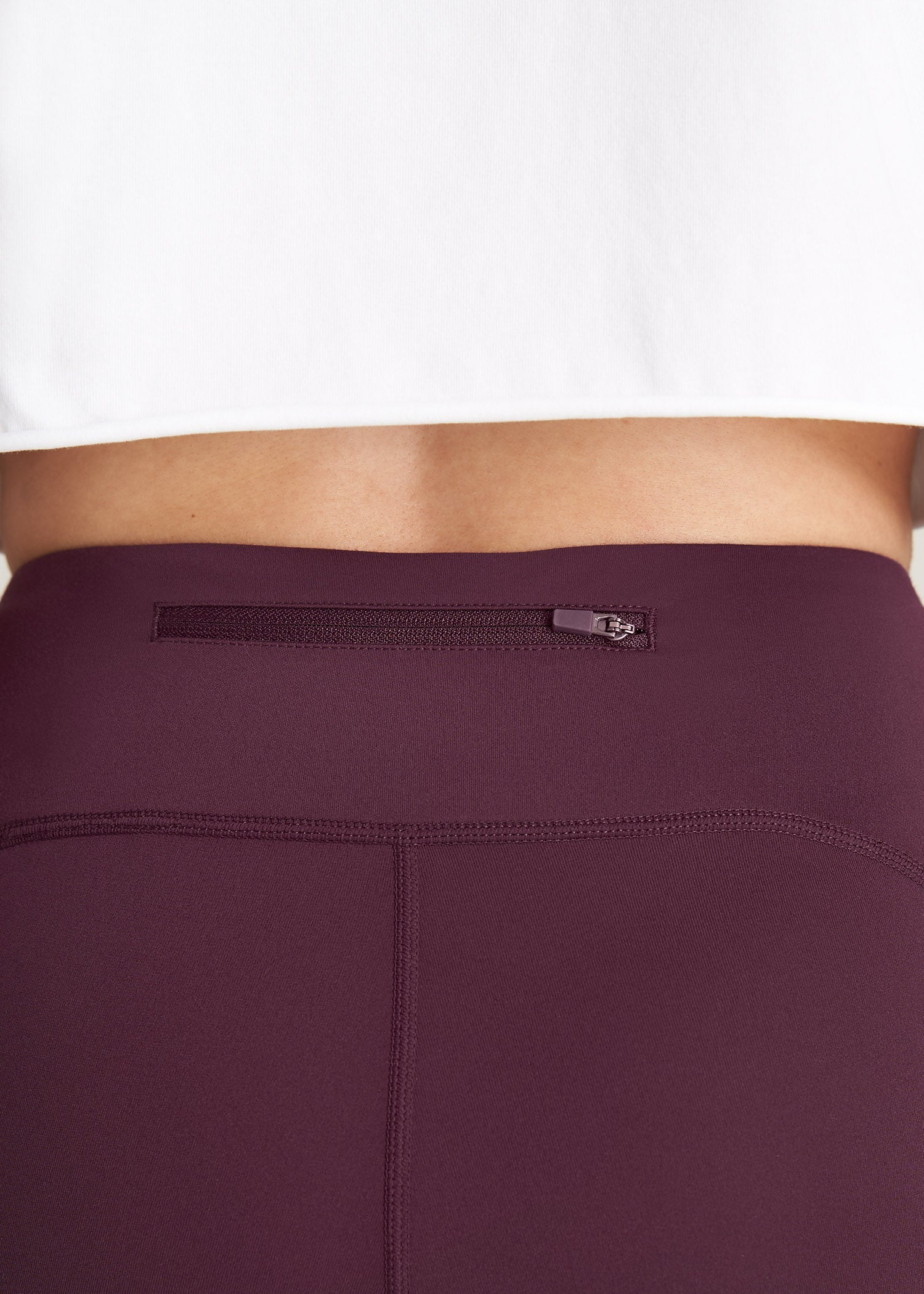 American-Tall-Women-Performance-PocketLegging-PurpleDahlia-detail