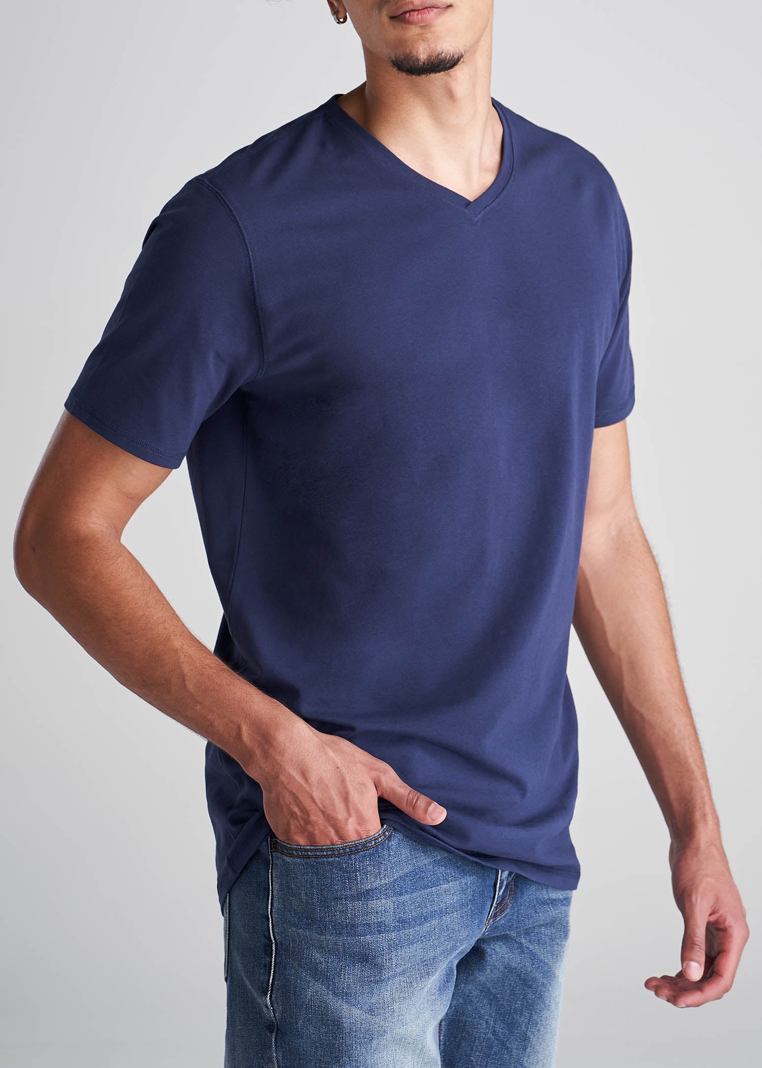 American_Tall_Men_Essentials_Regular_Fit_Vneck_Tee_Navy-front
