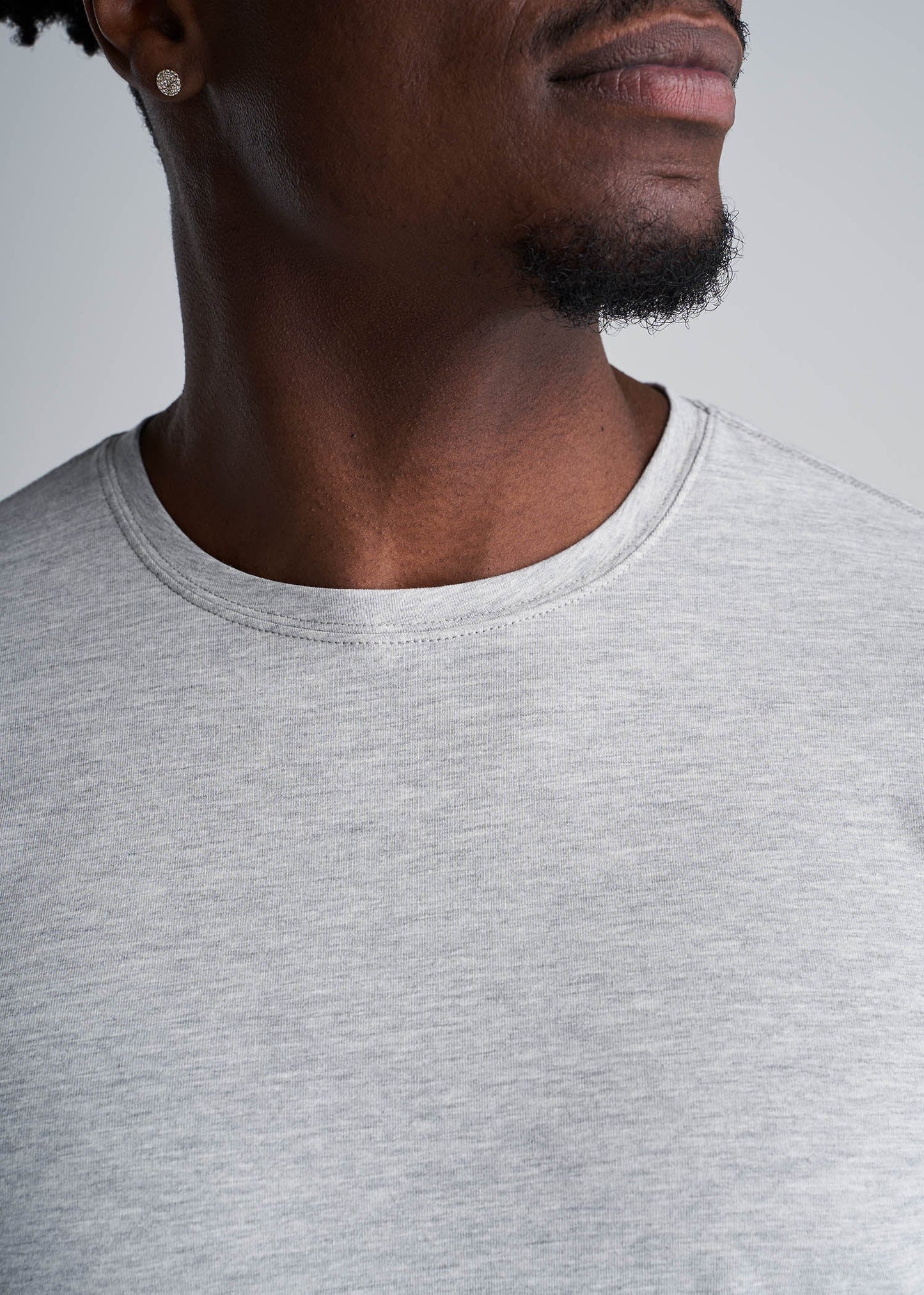 American_Tall_Men_Essentials_Slim_Fit_Crewneck_Tee_GreyMix-Detail