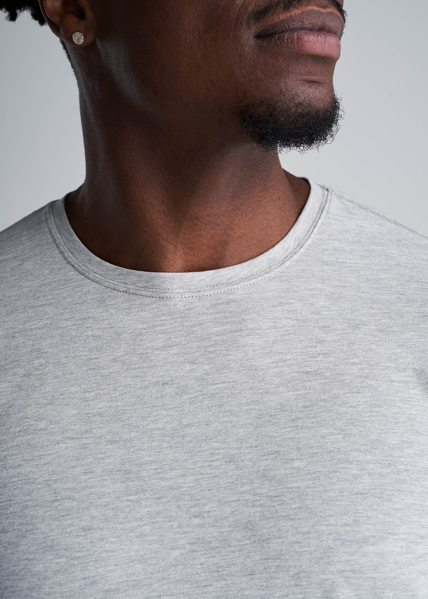 American_Tall_Men_Essentials_Slim_Fit_Crewneck_Tee_GreyMix-Detail