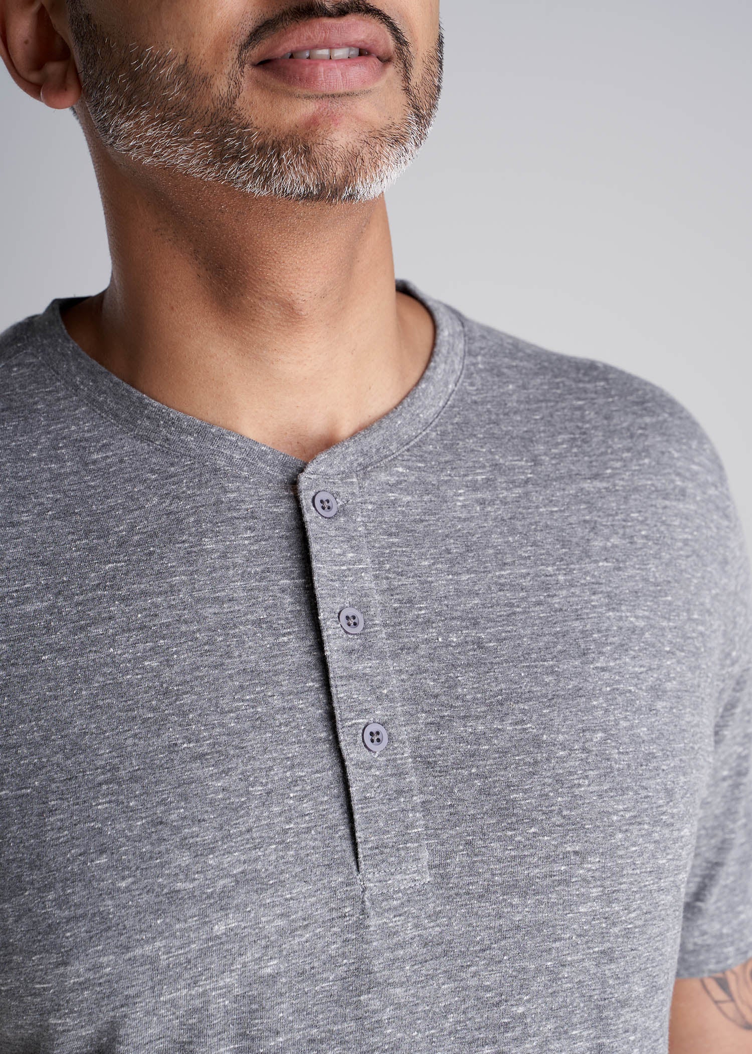 American_Tall_Men_Tall_TriBlend_ShortSleeve_Henley_GreyMix-Detail