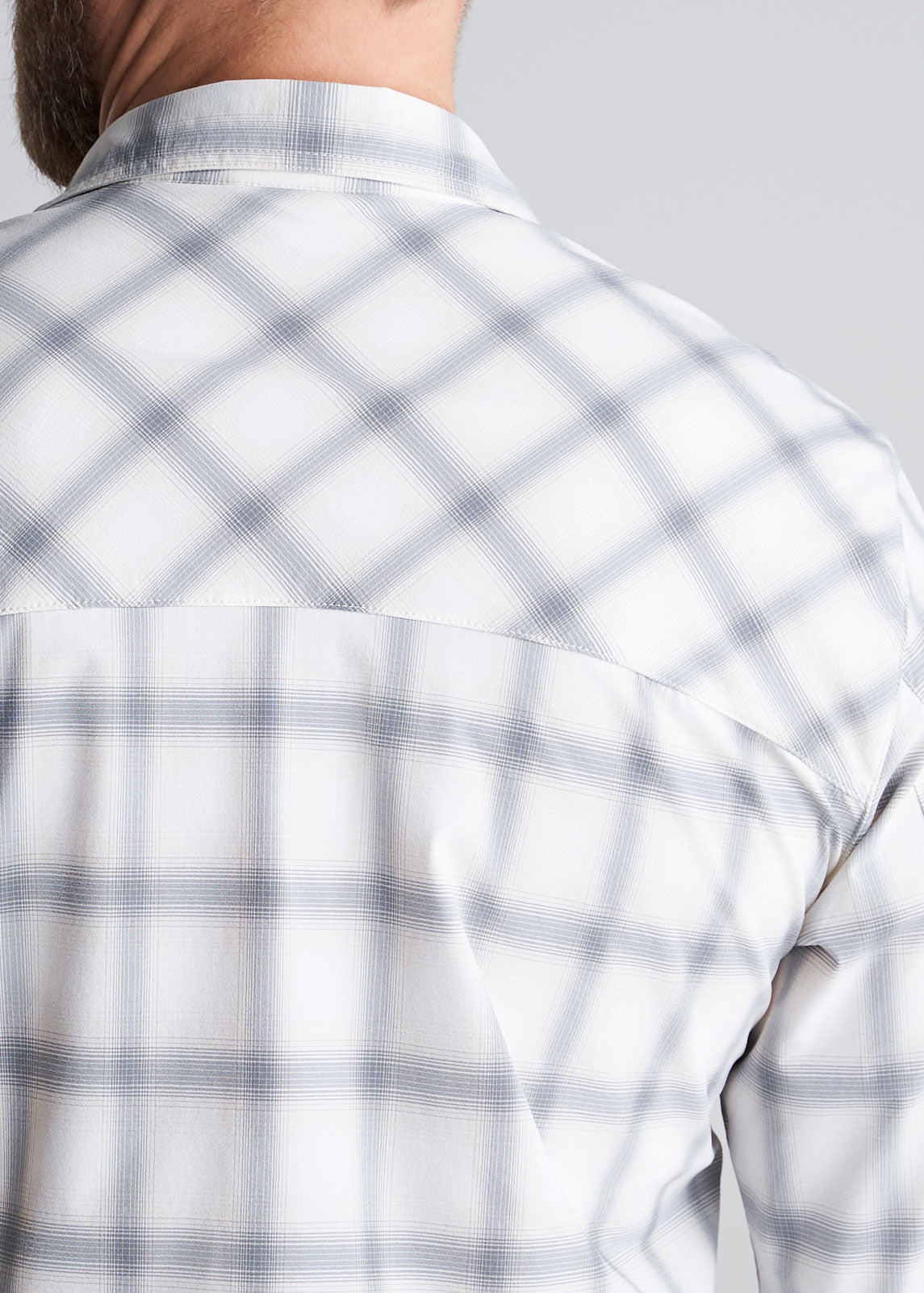 American_Tall_Mens_Hiking_Longsleeve_Button_Up_BirchSmoke-backdetail