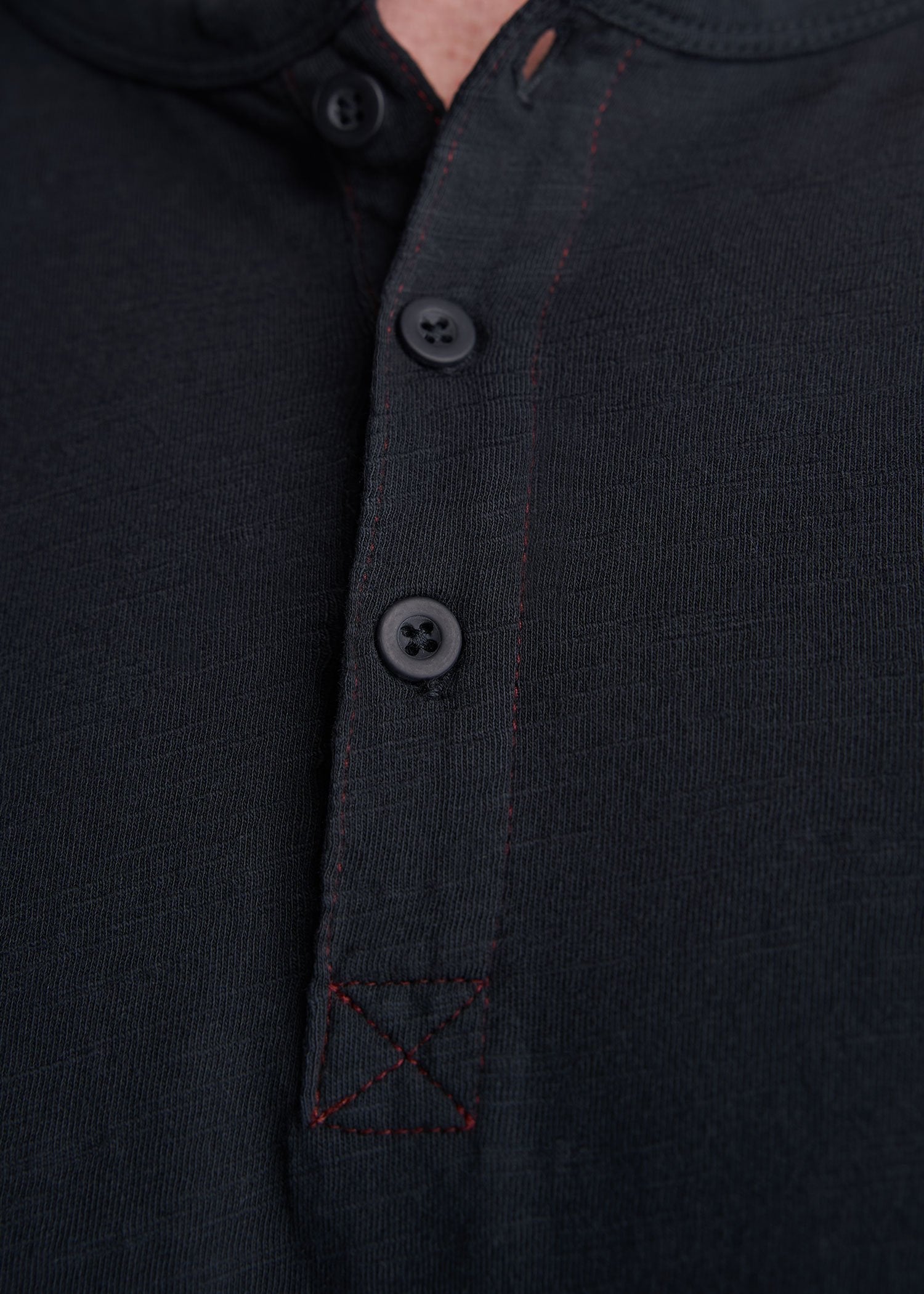 American_Tall_Mens_LS_Slub_Pocket_Henley_Black-buttondetail-new
