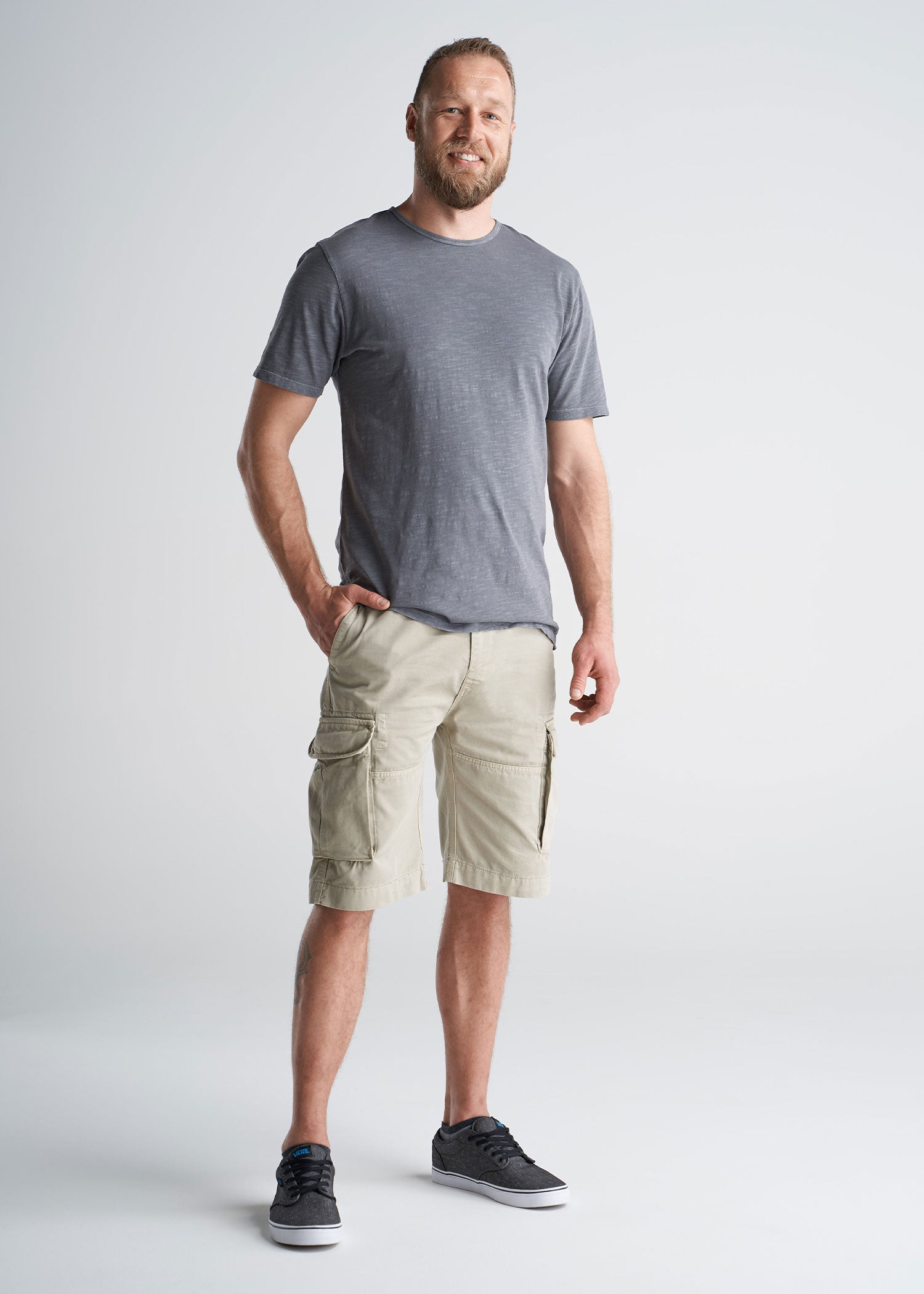 American_Tall_Mens_LongJohn_Cargo_Pocket_Shorts_VintageBuck-lifestyle