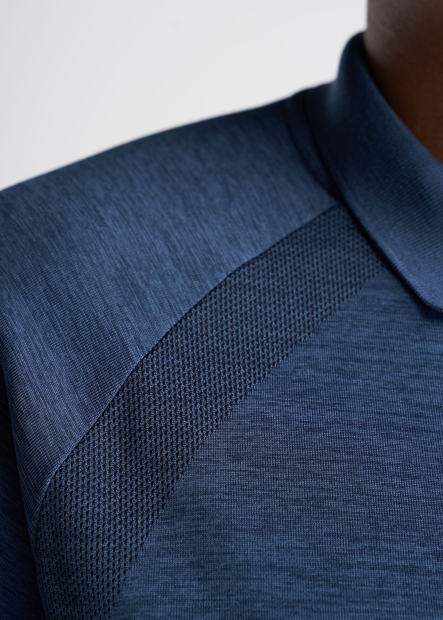 American_Tall_Mens_Performance_Golf_Polo_Raglan_Sleeve_Navymix-closeup