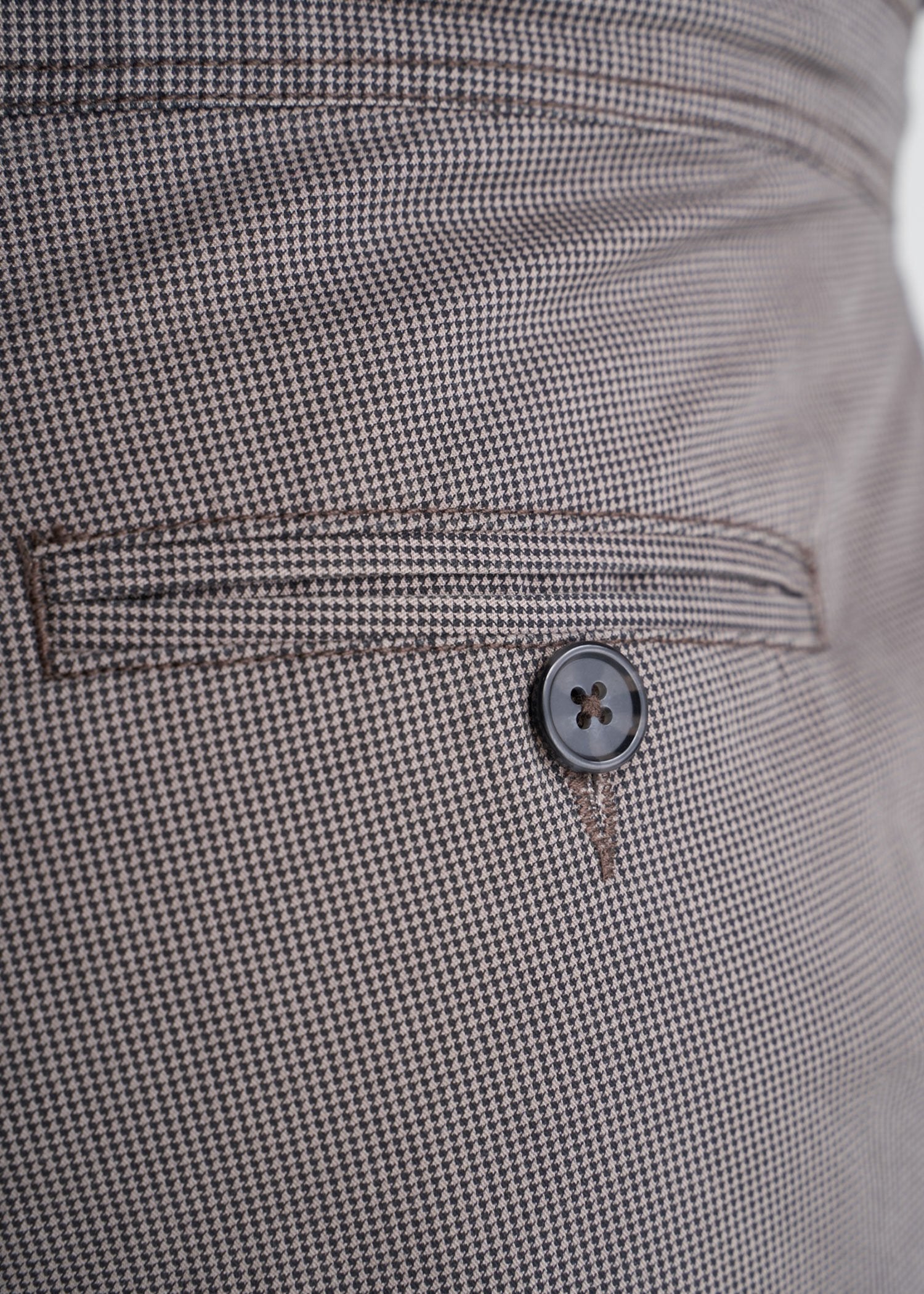 American_Tall_Mens_Tattersall_Shorts_backdetail