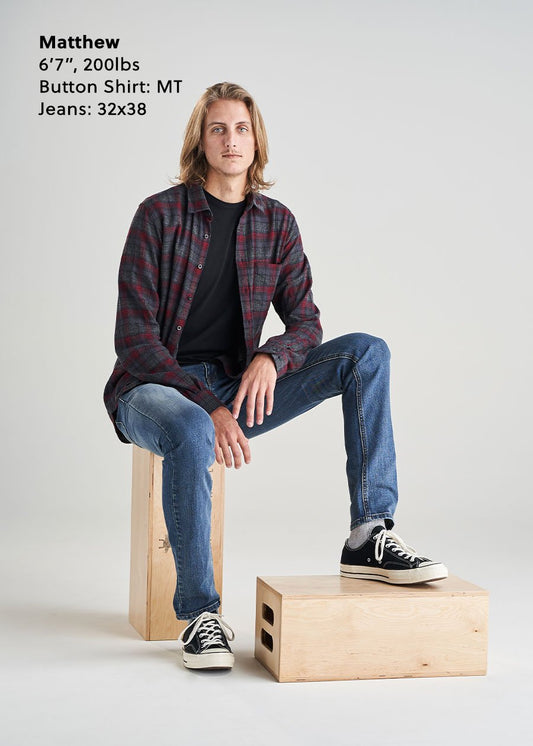 tall-guy-flannel-shirt-red-grey
