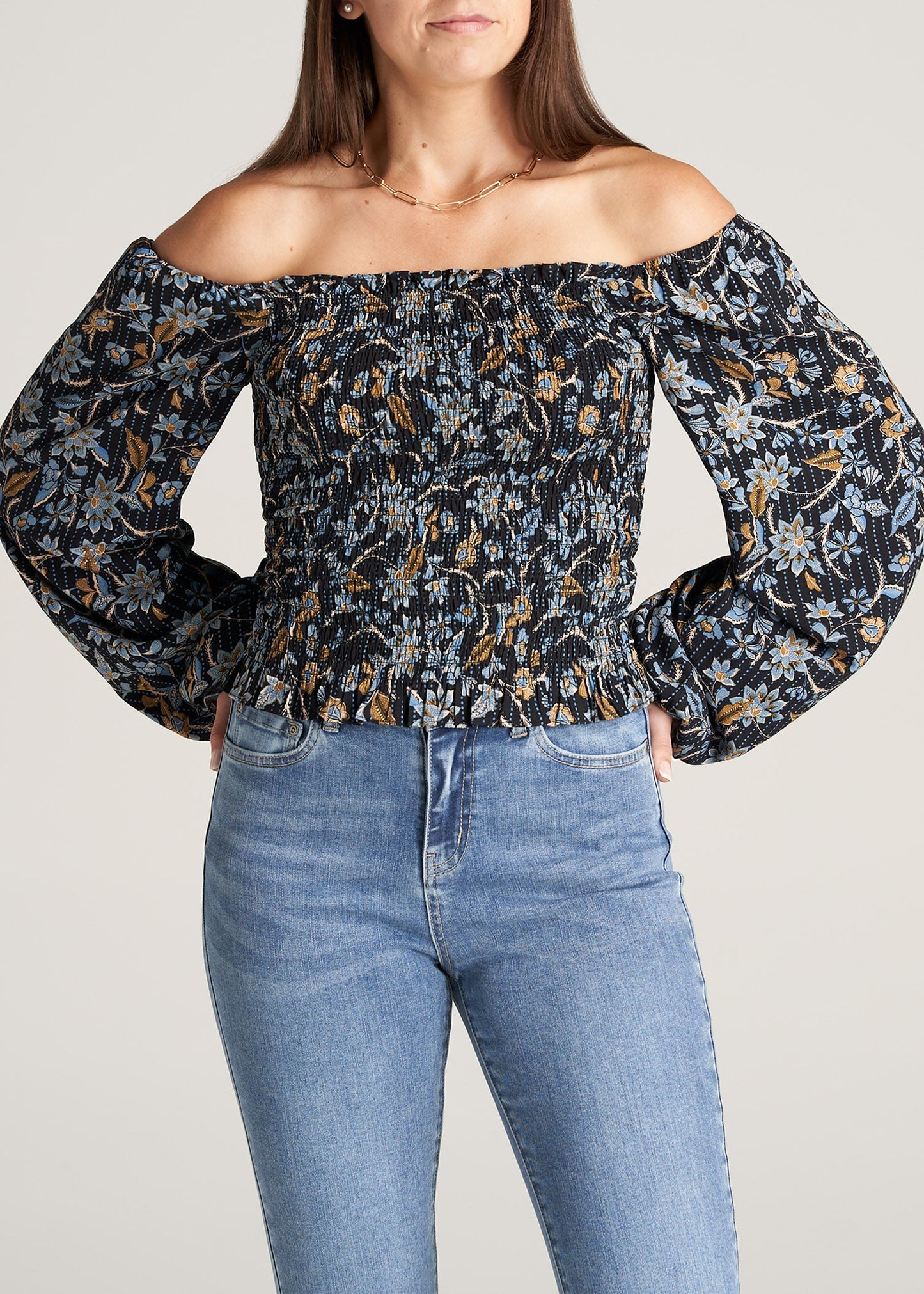 Womens-BalloonSleeveBlouse-BlackFloral-shoulders