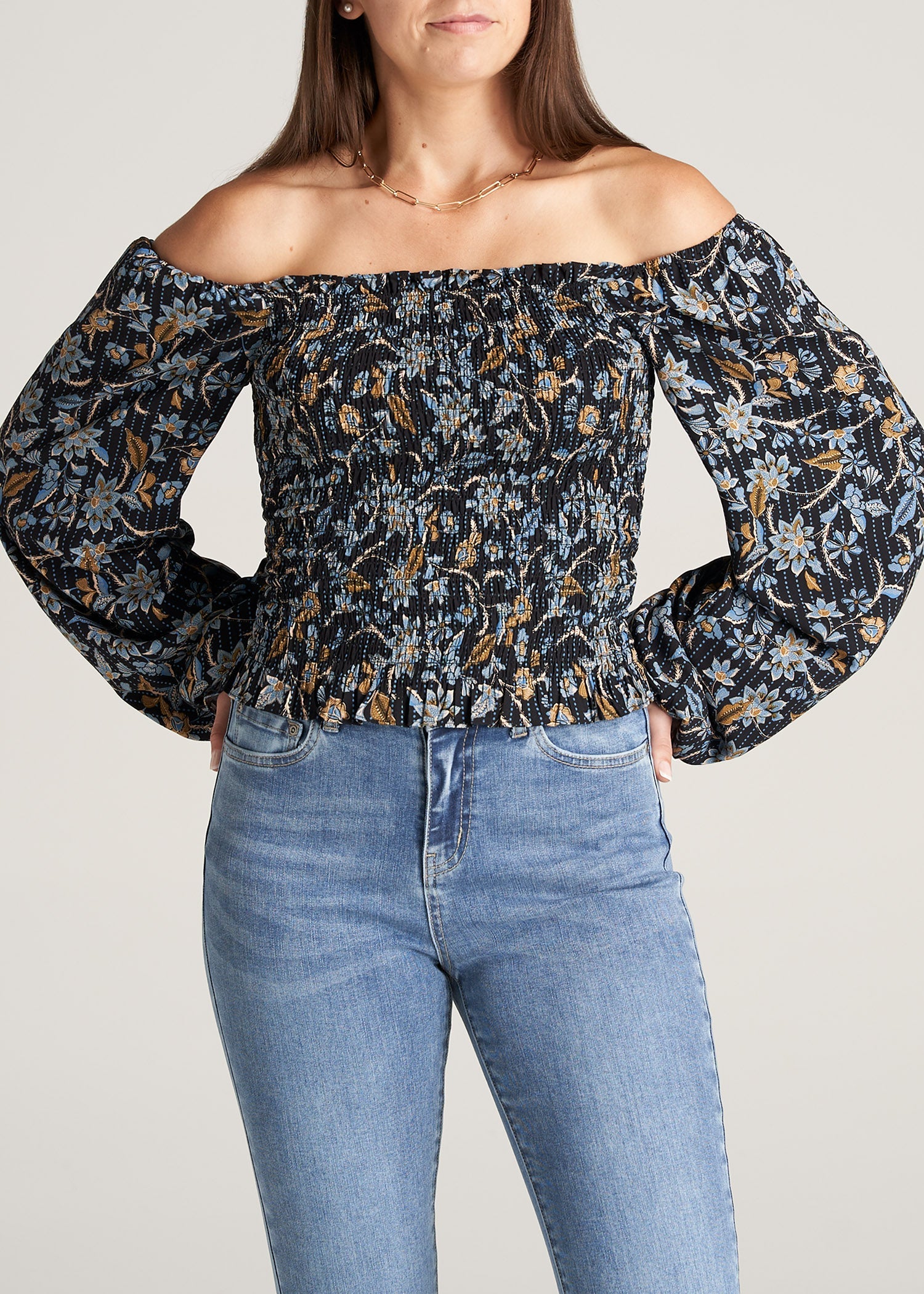 Womens-BalloonSleeveBlouse-BlackFloral-shoulders
