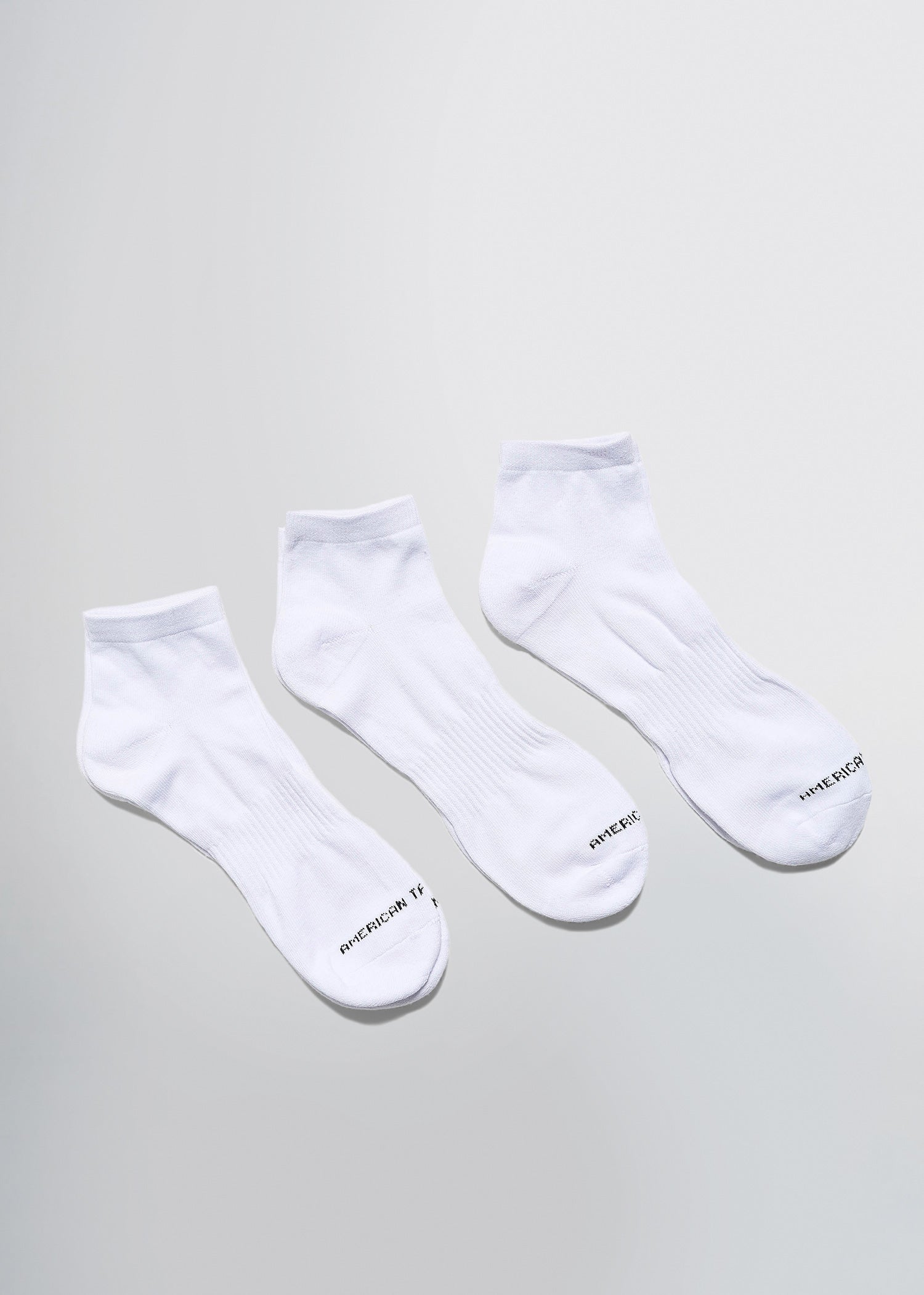 american-tall-mens-athletic-low-socks-white-front