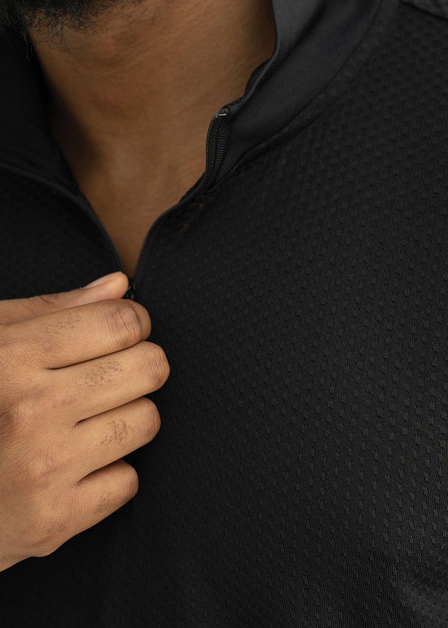 american-tall-mens-performance-quarterzip-black-detail-zipper