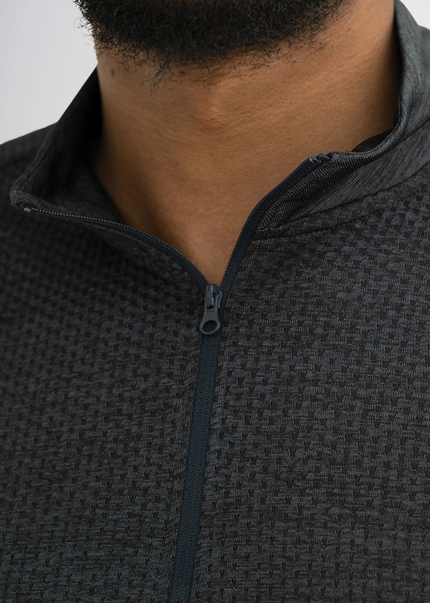 american-tall-mens-performance-quarterzip-charcoal-detail-zipper