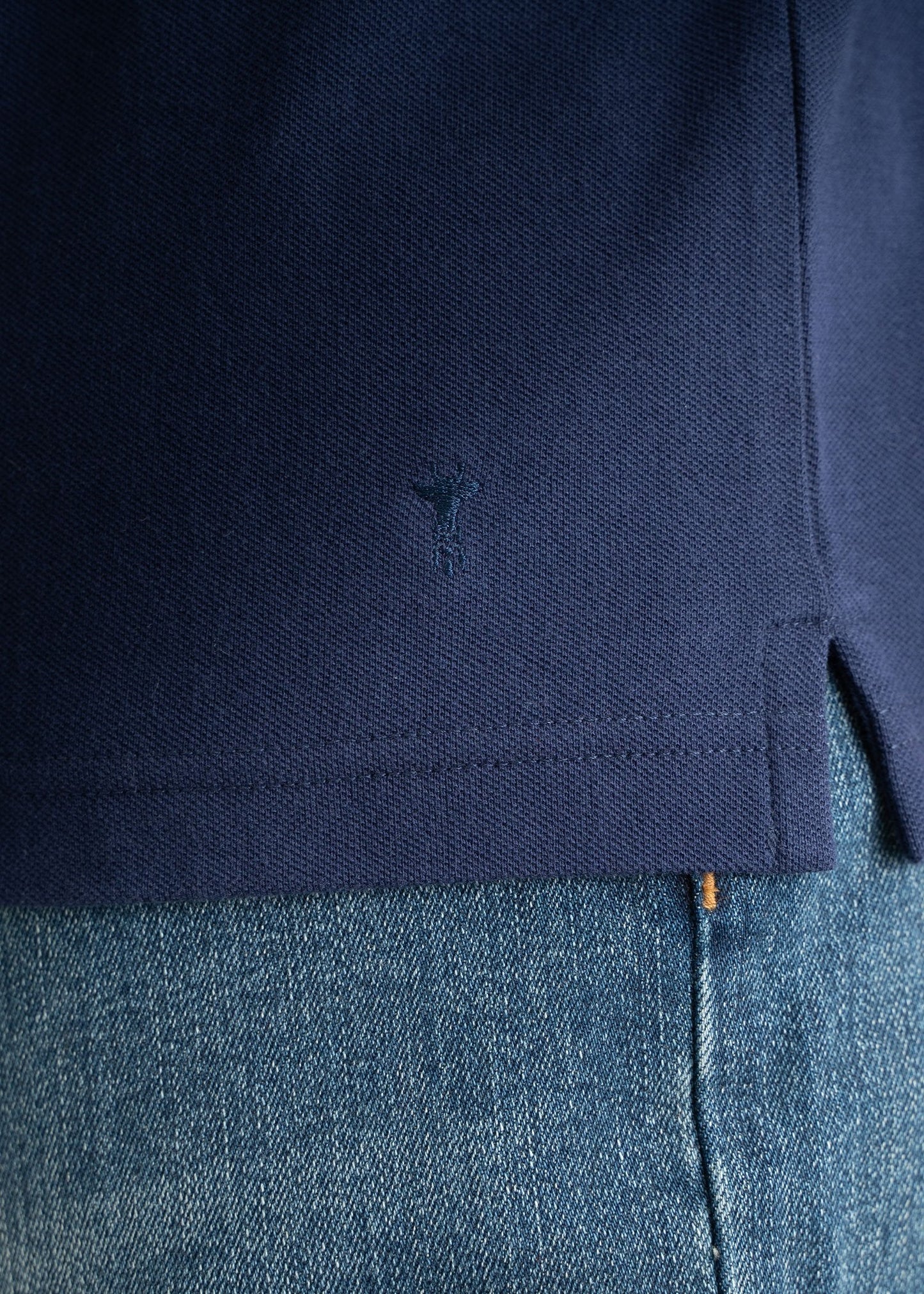 american-tall-mens-polo-navy-white-detailtexture