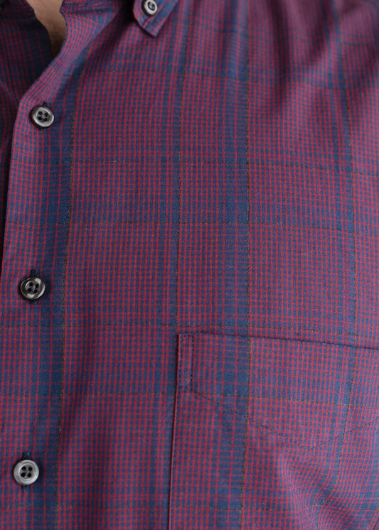 american-tall-mens-softwash-maroonnavy-detail
