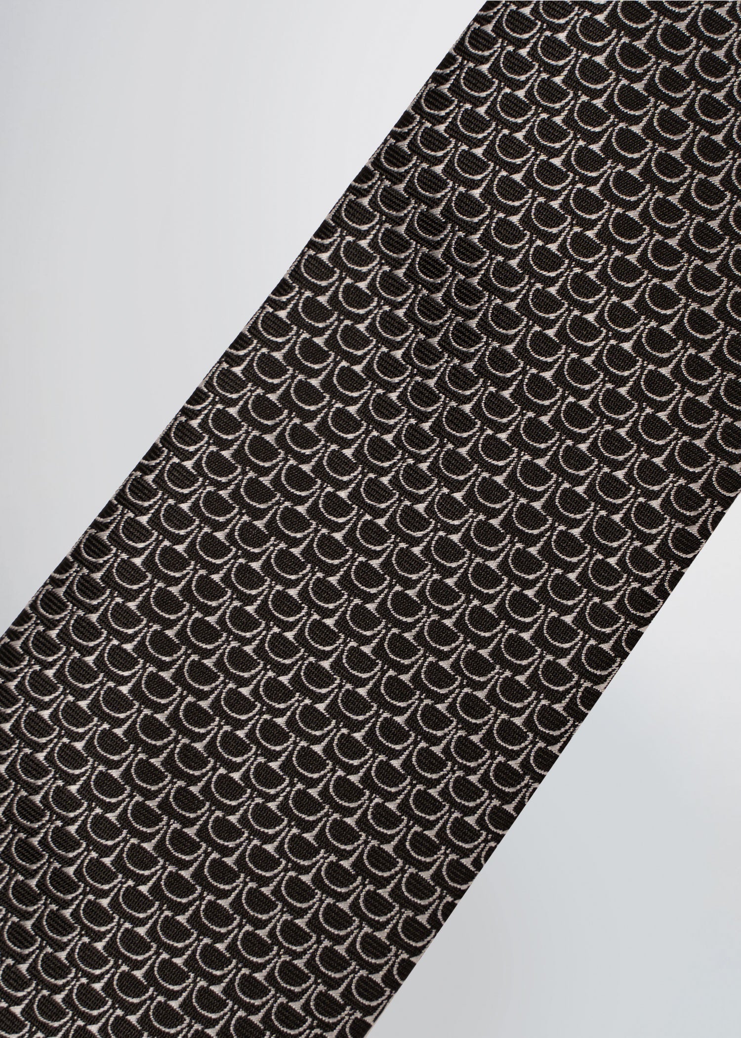 american-tall-mens-tie-black-silver-detail