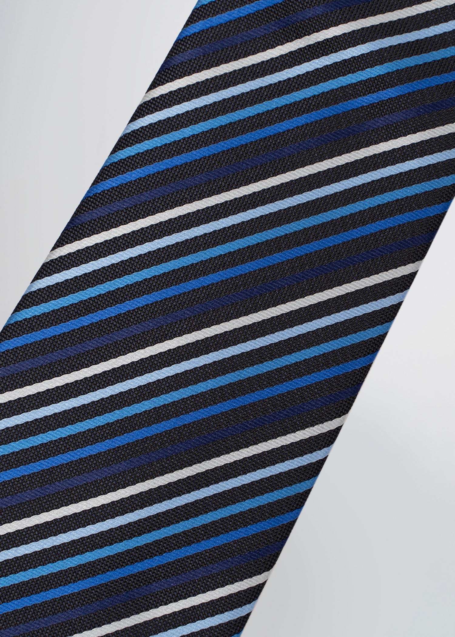 american-tall-mens-tie-blue-stripe-detail