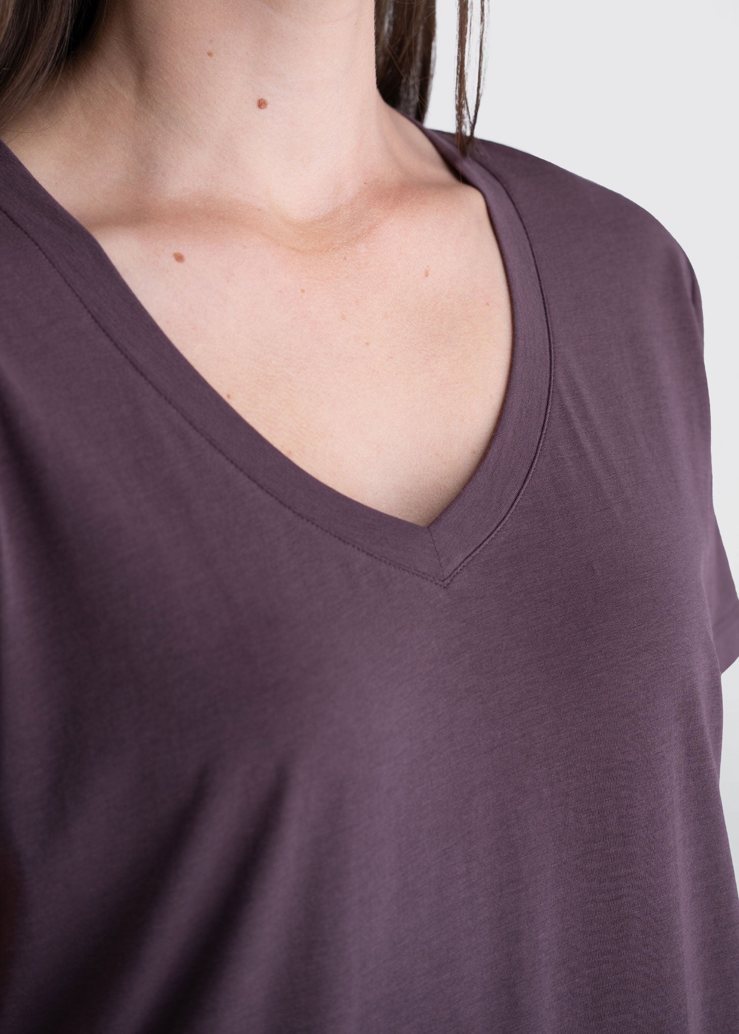 american-tall-womens-scoop-tee-merlot-detail