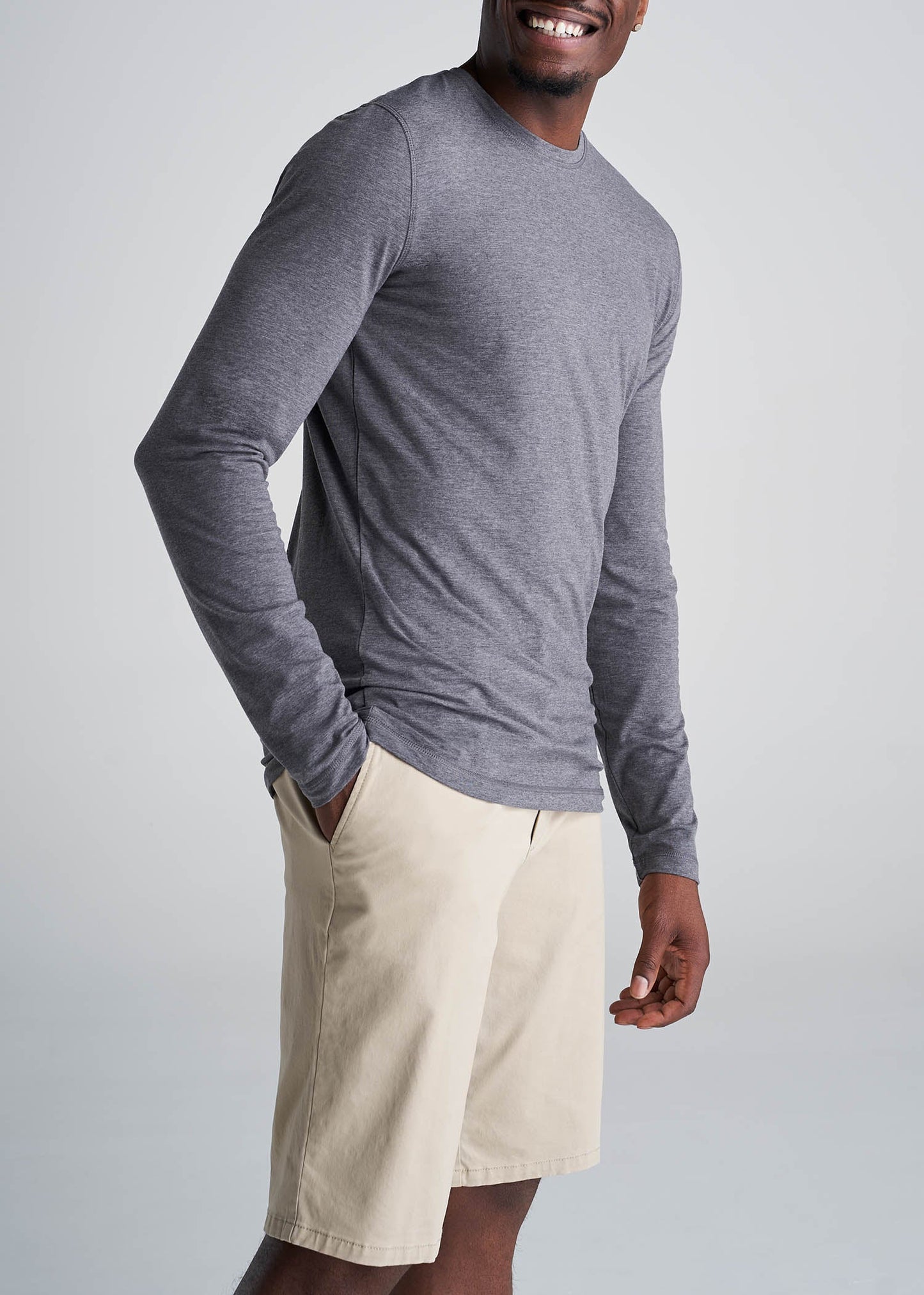 american_tall_men_essentials_slim_fit_crewneck_longsleeve_charcoalmix-side